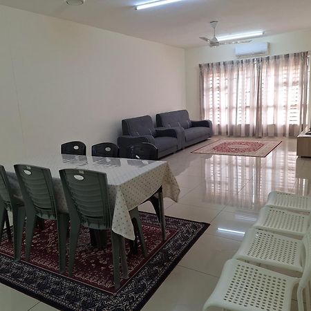 Abie'S Homestay Putrajaya Exterior foto